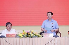 Le président de l’Assemblée nationale Vuong Dinh Hue à Ben Tre