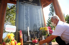 Cérémonie à Da Nang pour rendre hommage aux héros morts sur l’île de Gac Ma