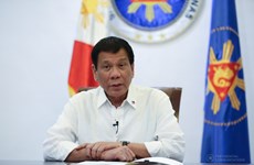 Le président philippin signe une loi accordant des pouvoirs spéciaux pour faire face au COVID-19