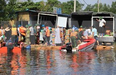 Des Vietnamiens en Ukraine soutiennent les habitants du Centre affectés par les inondations