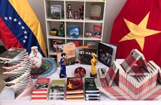 Foire internationale du livre au Venezuela 2021: Séminaire "Aperçu de la littérature vietnamienne"