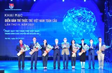 Ouverture du 4e Forum mondial des jeunes intellectuels vietnamiens