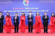 Ouverture de l'exposition ''le Vietnam aux yeux des photographes internationaux''