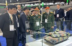 Le Vietnam au Salon international de Défense et de Sécurité terrestres et aéroterrestres Eurosatory
