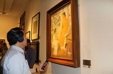 Des applications numériques améliorent la visite des musées vietnamiens 