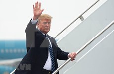 Le président Donald Trump quitte Hanoï