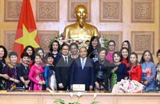 Le Premier ministre apprécie le rôle des femmes d’affaires du Vietnam
