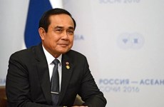 Le roi de Thaïlande approuve le nouveau gouvernement de Prayut