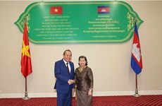 Le vice-Premier ministre Truong Hoa Binh en visite au Cambodge