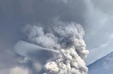 Philippines : le volcan Taal menace, entraînant évacuations et annulations de vols