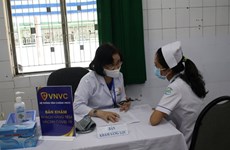COVID-19: Les premiers agents hospitaliers de Hô Chi Minh Ville ont été vaccinés