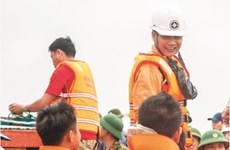 Un sauveteur vietnamien reçoit le Prix de l’OMI pour acte héroïque en mer 2021