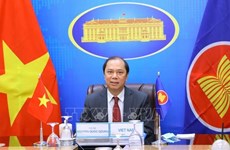 Le Vietnam participe aux sommets de l'ASEAN de manière proactive, active et responsable
