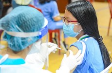 COVID-19: Da Nang commence la vaccination des adolescents