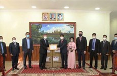 Le consulat général du Vietnam à Preah Sihanouk félicite la Fête nationale du Cambodge
