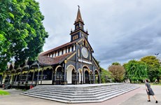 La cathédrale en bois de Kon Tum, harmonie architecturale roman-bahnar