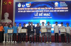 Remise des prix de trois concours d'informatique à Ho Chi Minh-Ville