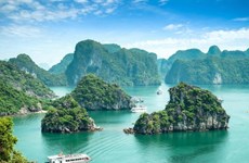 La baie d'Ha Long parmi les merveilles naturelles du monde