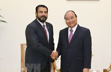 Le Premier ministre Nguyen Xuan Phuc reçoit l'ambassadeur du Panama