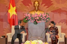La présidente de l’AN reçoit les diplomates japonais et thaïlandais