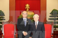 Le Vietnam affirme la politique d’élargir les relations avec le Myanmar