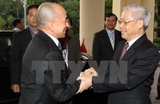 Le Vietnam et le Cambodge se félicitent mutuellement pour les 50 ans des liens