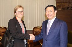 Le vice-PM Vuong Dinh Huê reçoit des diplomates allemands
