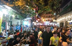 La culture de la cuisine de trottoir à savourer au cœur de Hanoi