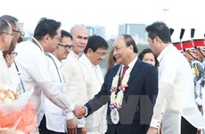 Le PM arrive à Manille pour le 31e Sommet de l'ASEAN