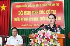 La présidente de l’AN rencontre des électeurs de la ville de Can Tho