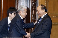 Le PM Nguyen Xuan Phuc rencontre les présidents de la Chambre des représentants et du Sénat du Japon
