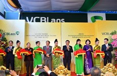 Les banques commerciales vietnamiennes s’emploient à s’étendre à l’étranger 