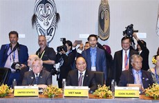 Le PM assiste à des dialogues dans le cadre de l’APEC 2018