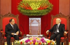 Le leader du PCV reçoit le vice-PM et ministre thaïlandais de la Défense 