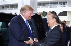 Le Premier ministre Nguyen Xuan Phuc rencontre le président américain Donald Trump