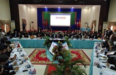 Réunion de hauts officiels vietnamiens, laotiens et cambodgiens 