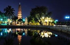 Trân Quôc est l'une des 10 plus belles pagodes du monde