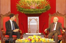 Le SG du PCV et président Nguyên Phu Trong reçoit le Premier ministre néerlandais