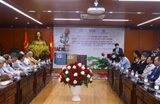 Publication de trois livres à l’occasion du 129e anniversaire de Hô Chi Minh