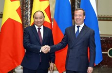 Les PM vietnamien et russe s’entretiennent à Moscou