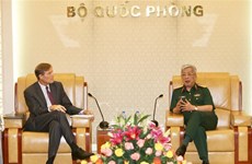 Le vice-ministre de la Défense Nguyen Chi Vinh reçoit le directeur de l’USAID au Vietnam