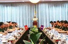 Le Vietnam et le Laos échangent sur la politique de défense