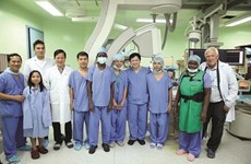 Chirurgie: L’excellence vietnamienne attire les médecins étrangers
