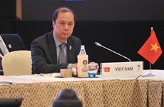 Le Vietnam assiste à des réunions des hauts officiels de l’ASEAN+3 et de l’EAS