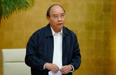 Le PM Nguyên Xuân Phuc demande de redoubler d’efforts pour faire avancer le pays