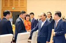 Le PM Nguyen Xuan Phuc recontre les ambassadeurs vietnamiens à l'étranger