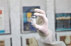 COVID-19 : les organisations internationales promettent d’apporter des vaccins au Vietnam