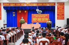 La vice-présidente vietnamienne rencontre des électeurs à Vinh Long