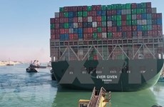 Les exportateurs vietnamiens mis en garde contre les impacts du blocage dans le canal de Suez