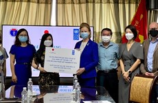 COVID-19 : le PNUD soutient plus de 1.500 kits de test RT PCR pour le Vietnam
